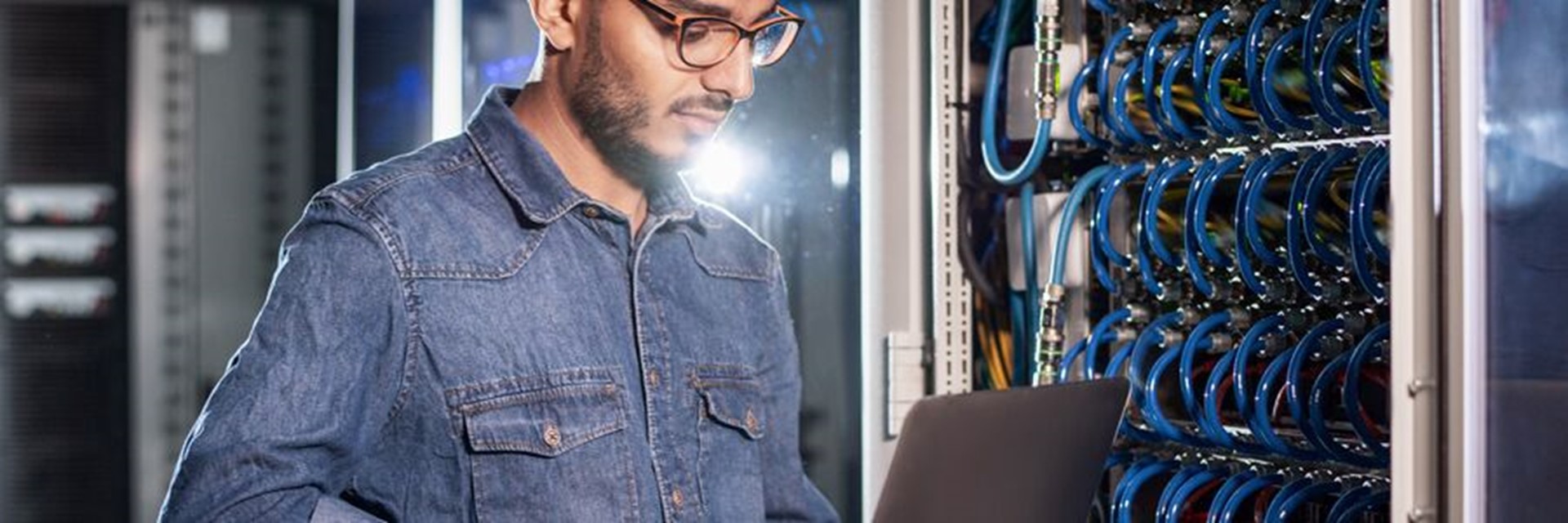 68% of U.S. candidates prioritize career development and growth opportunities.